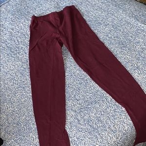 Maroon Legging